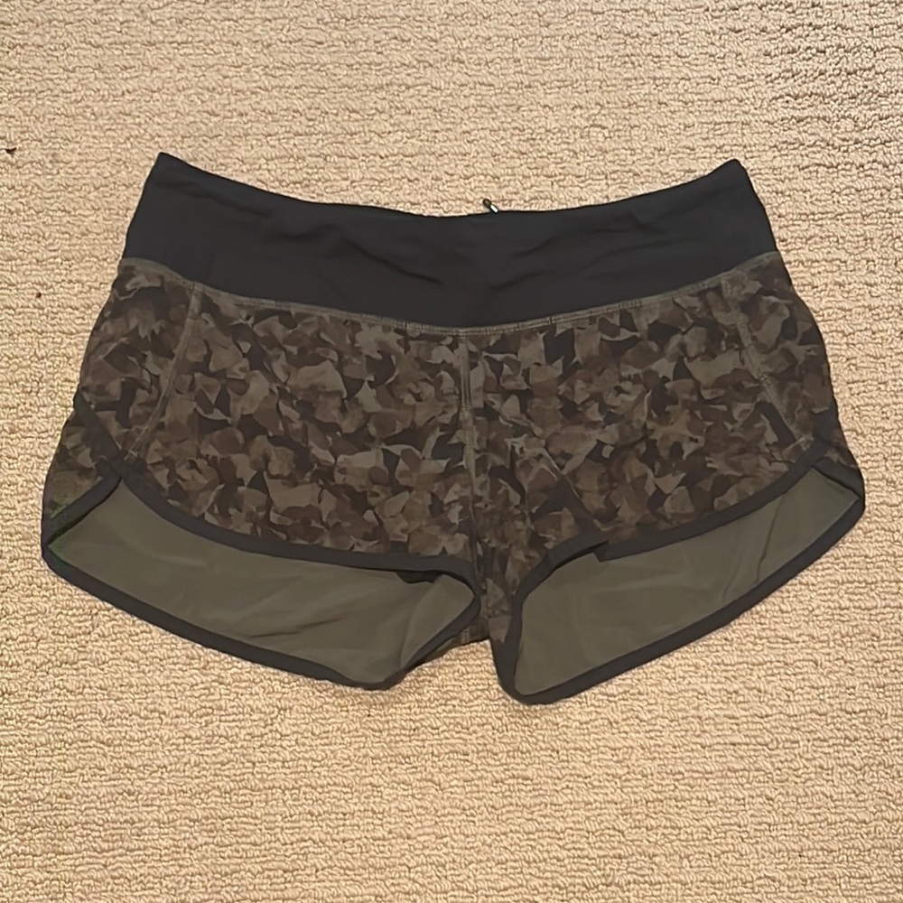 lululemon speed up short 2.5" length low rise
